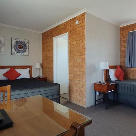 Centrepoint Motel Deniliquin Exterior foto