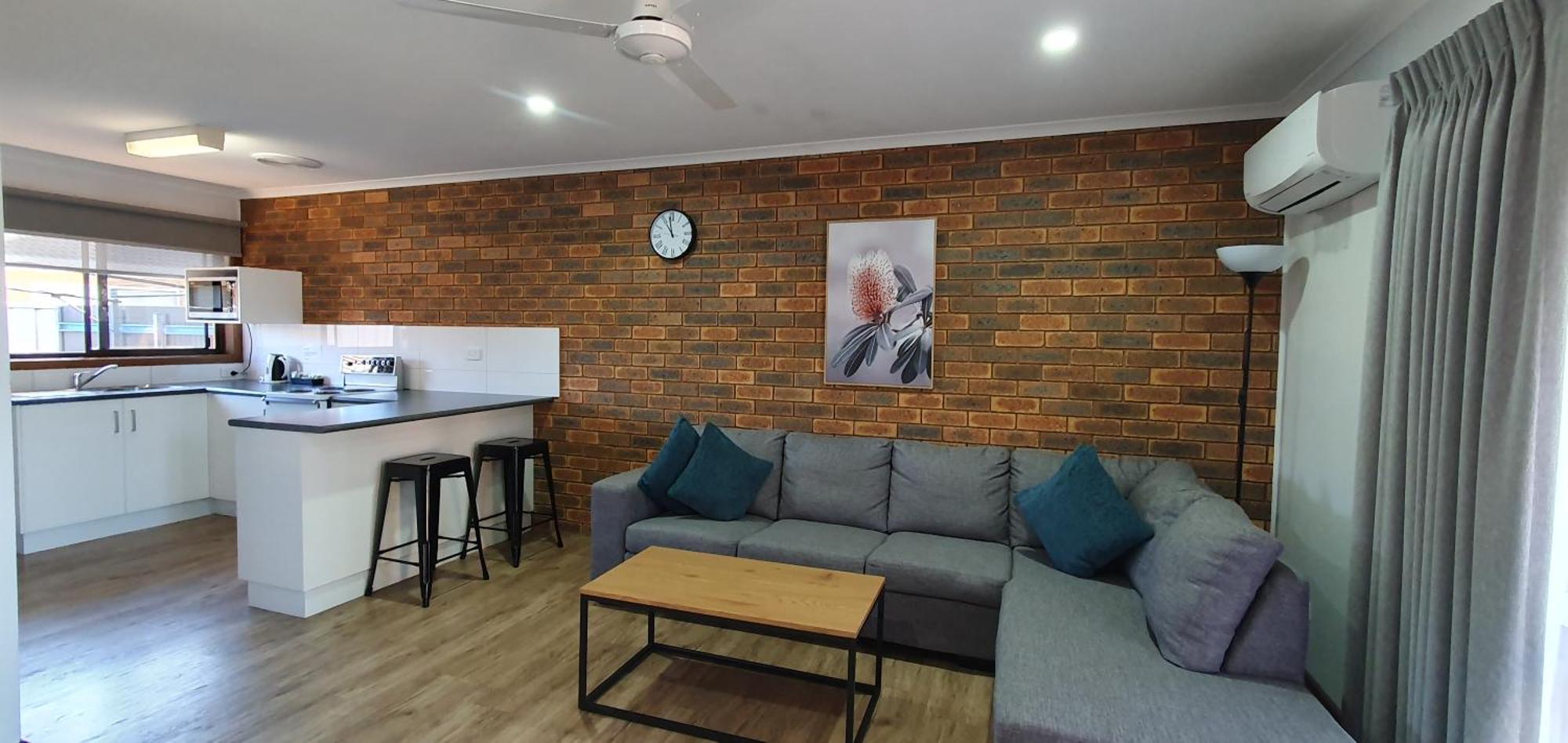 Centrepoint Motel Deniliquin Exterior foto