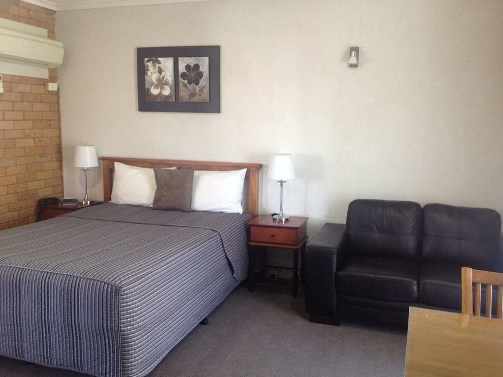 Centrepoint Motel Deniliquin Exterior foto